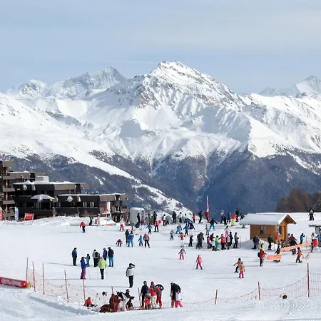 Combire 302 By Interhome Lejlighed